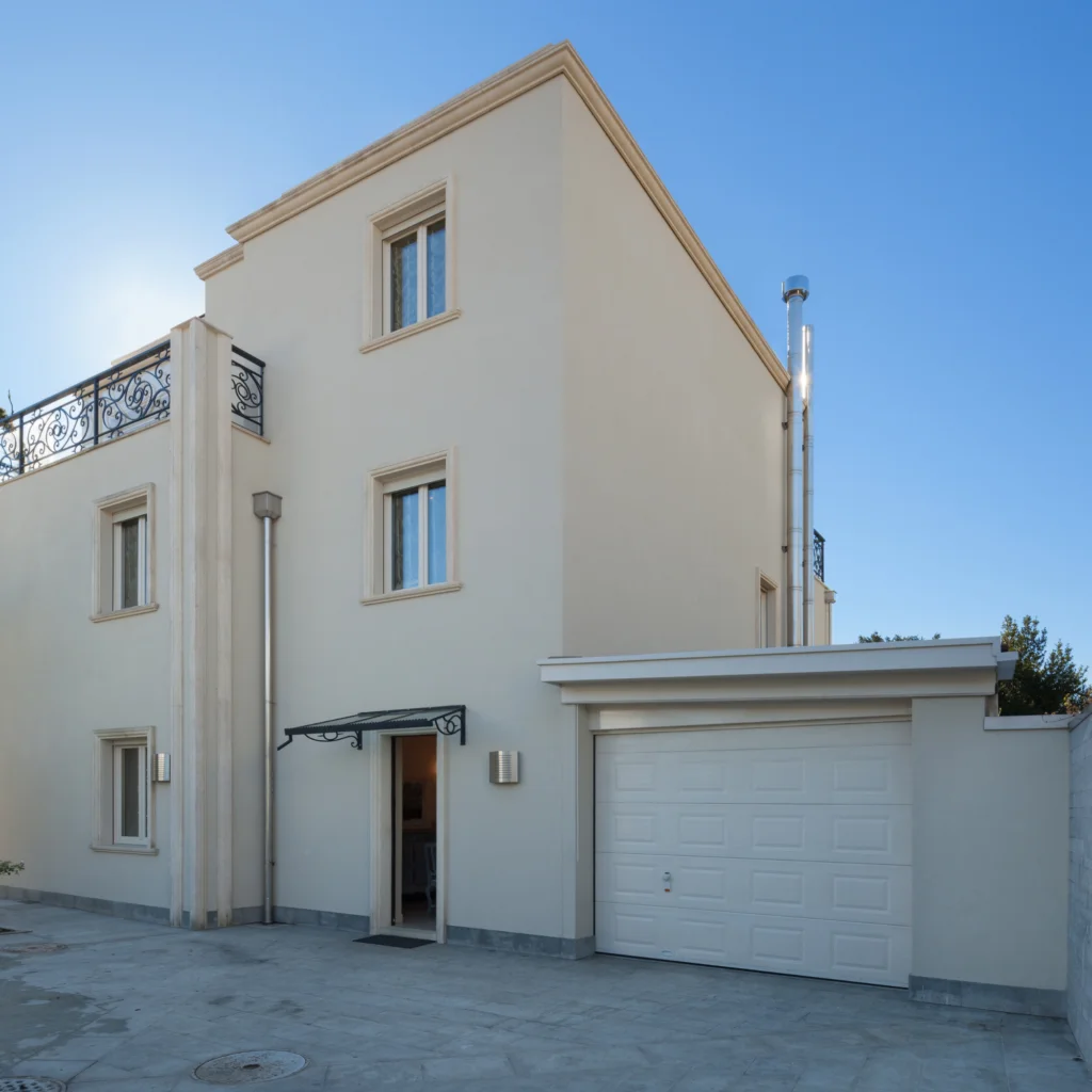 Une façade qui résiste au climat de la Riviera